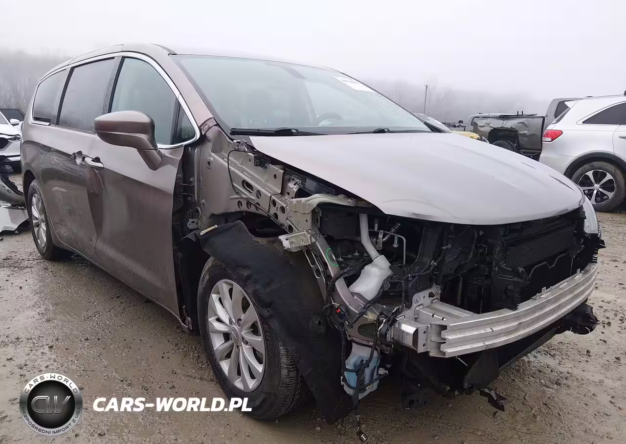 2018 Chrysler Pacifica Touring Plus