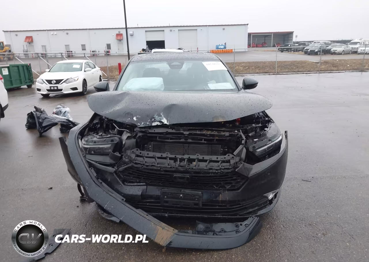 2024 Honda Accord Hybrid Touring VIN:1HGCY2F89RA055523 - 13