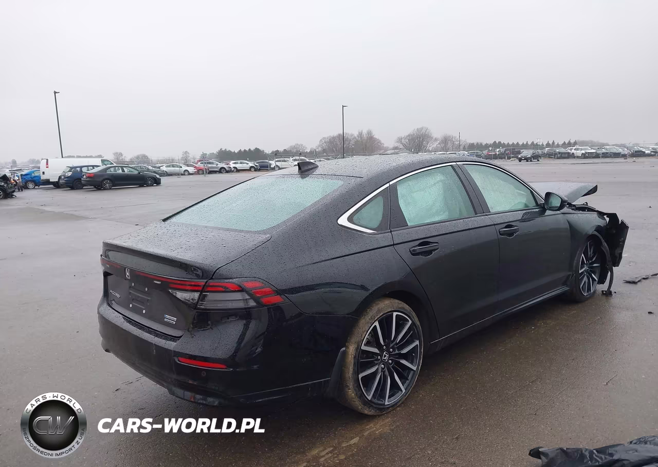 2024 Honda Accord Hybrid Touring VIN:1HGCY2F89RA055523 - 4
