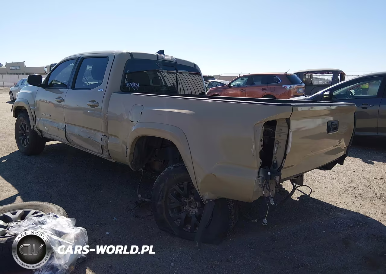 2018 Toyota Tacoma Sr5 VIN:3TMBZ5DN6JM012539 - 3
