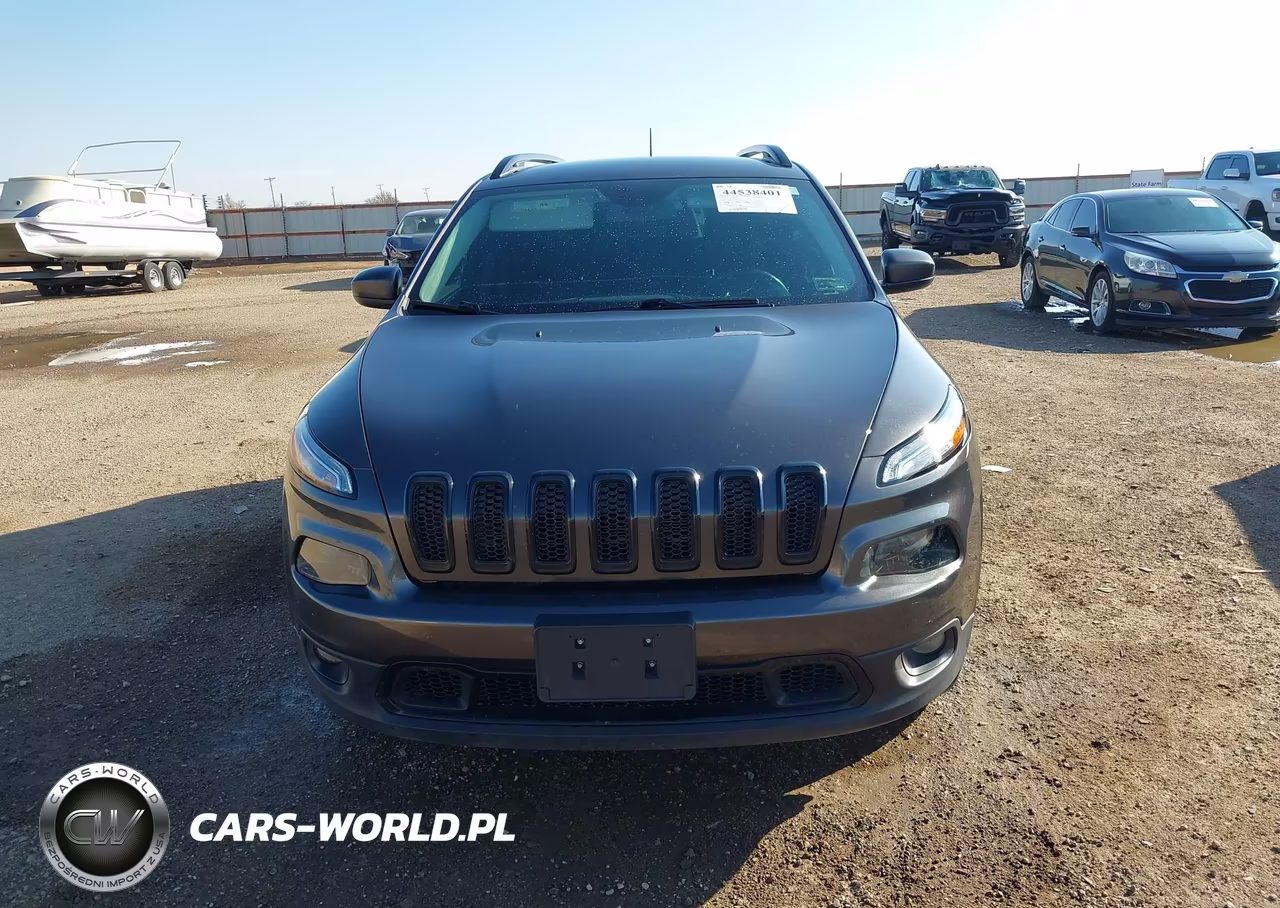 2018 Jeep Cherokee Latitude 4X4 VIN:1C4PJMCX6JD541639 - 12