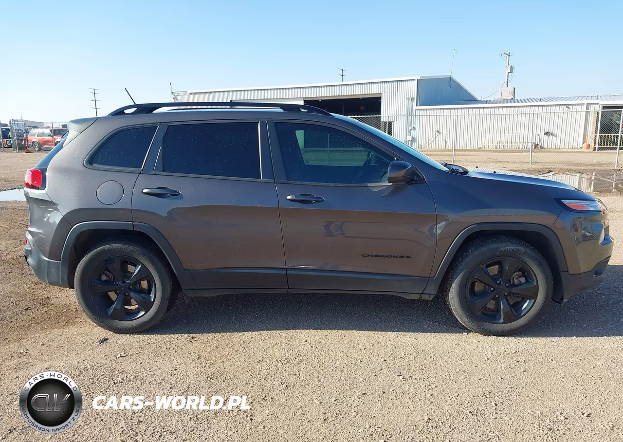 2018 Jeep Cherokee Latitude 4X4 VIN:1C4PJMCX6JD541639 - 13