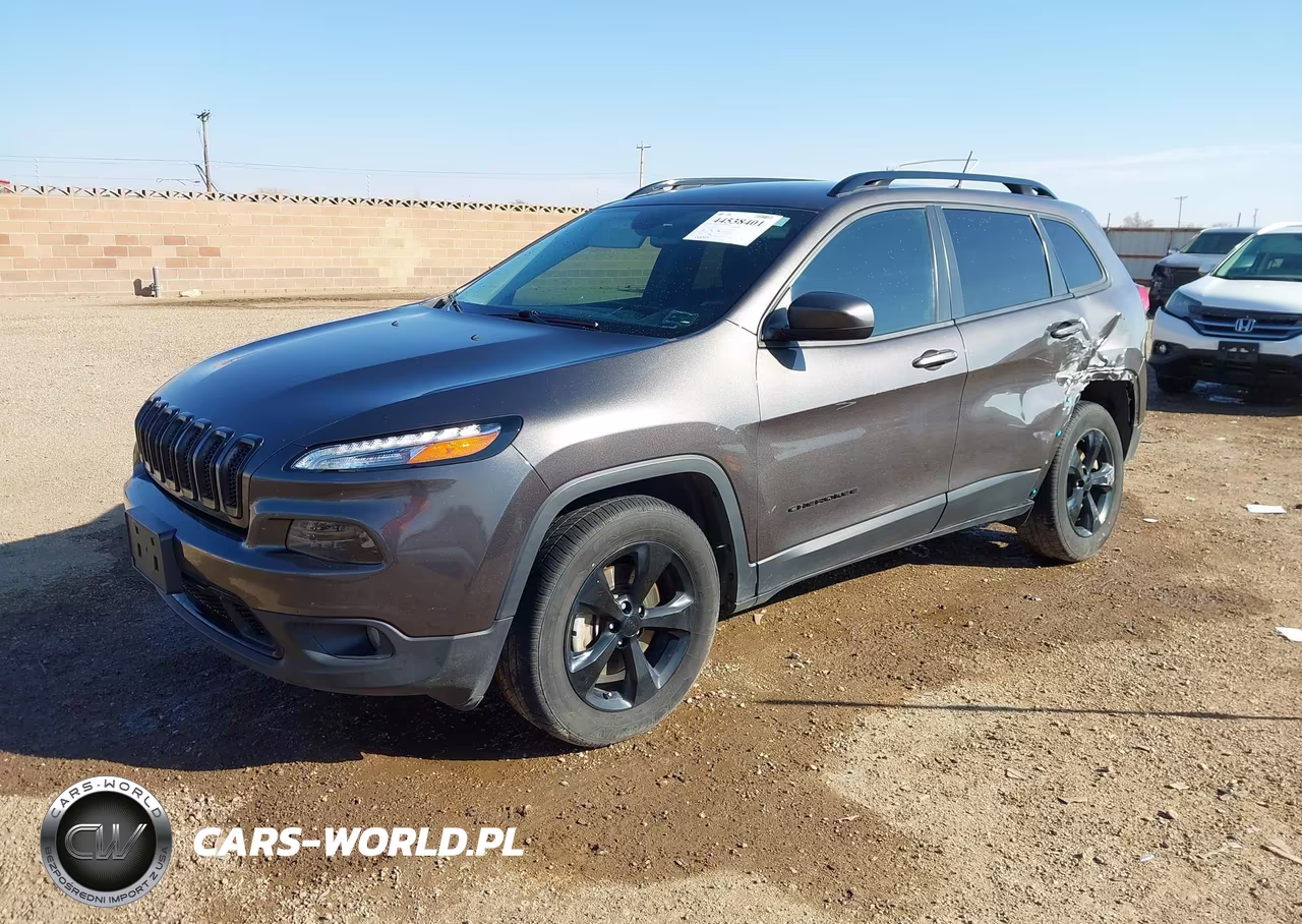 2018 Jeep Cherokee Latitude 4X4 VIN:1C4PJMCX6JD541639 - 2