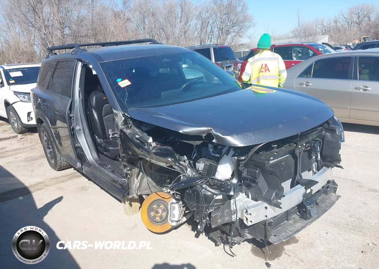 2025 Nissan Pathfinder Rock Creek 4Wd – zdjęcie 1 z 18