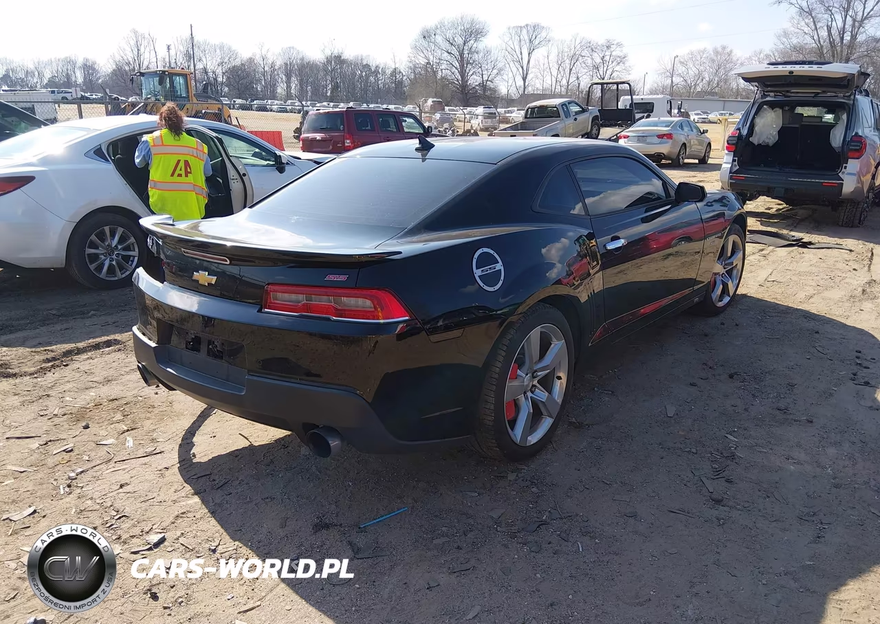 2015 Chevrolet Camaro 2Ss VIN:2G1FK1EJ2F9156558 - 4