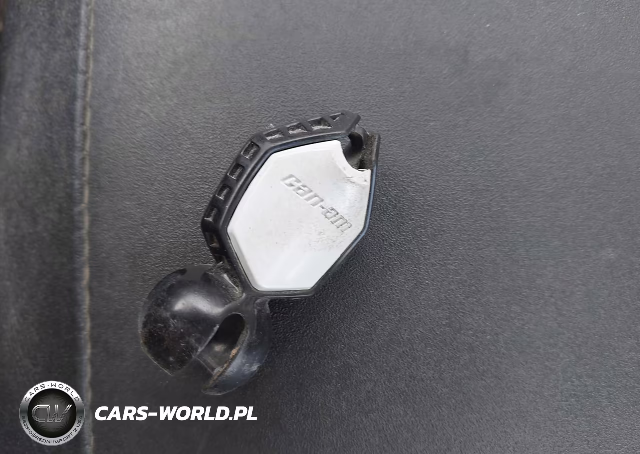 2024 Can-Am Commander Xt 1000R-Xt-P 1000R VIN:3JBAKAX45RE001603 - 11