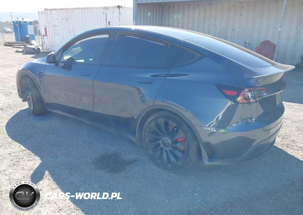 2022 Tesla Model Y Performance Dual Motor All-Wheel Drive VIN:7SAYGDEF1NF535143 - 3
