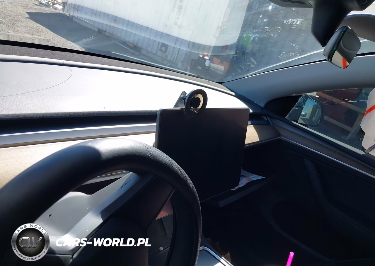 2022 Tesla Model Y Performance Dual Motor All-Wheel Drive VIN:7SAYGDEF1NF535143 - 7