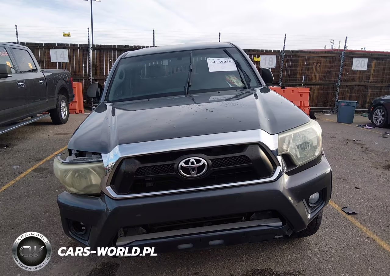 2015 Toyota Tacoma Prerunner V6 VIN:3TMJU4GN9FM179971 - 12