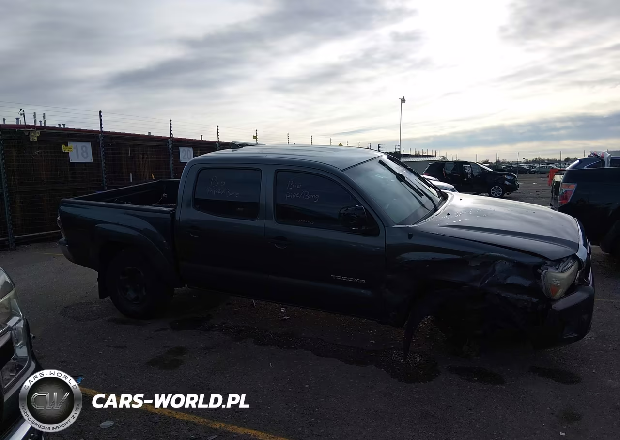 2015 Toyota Tacoma Prerunner V6 VIN:3TMJU4GN9FM179971 - 13