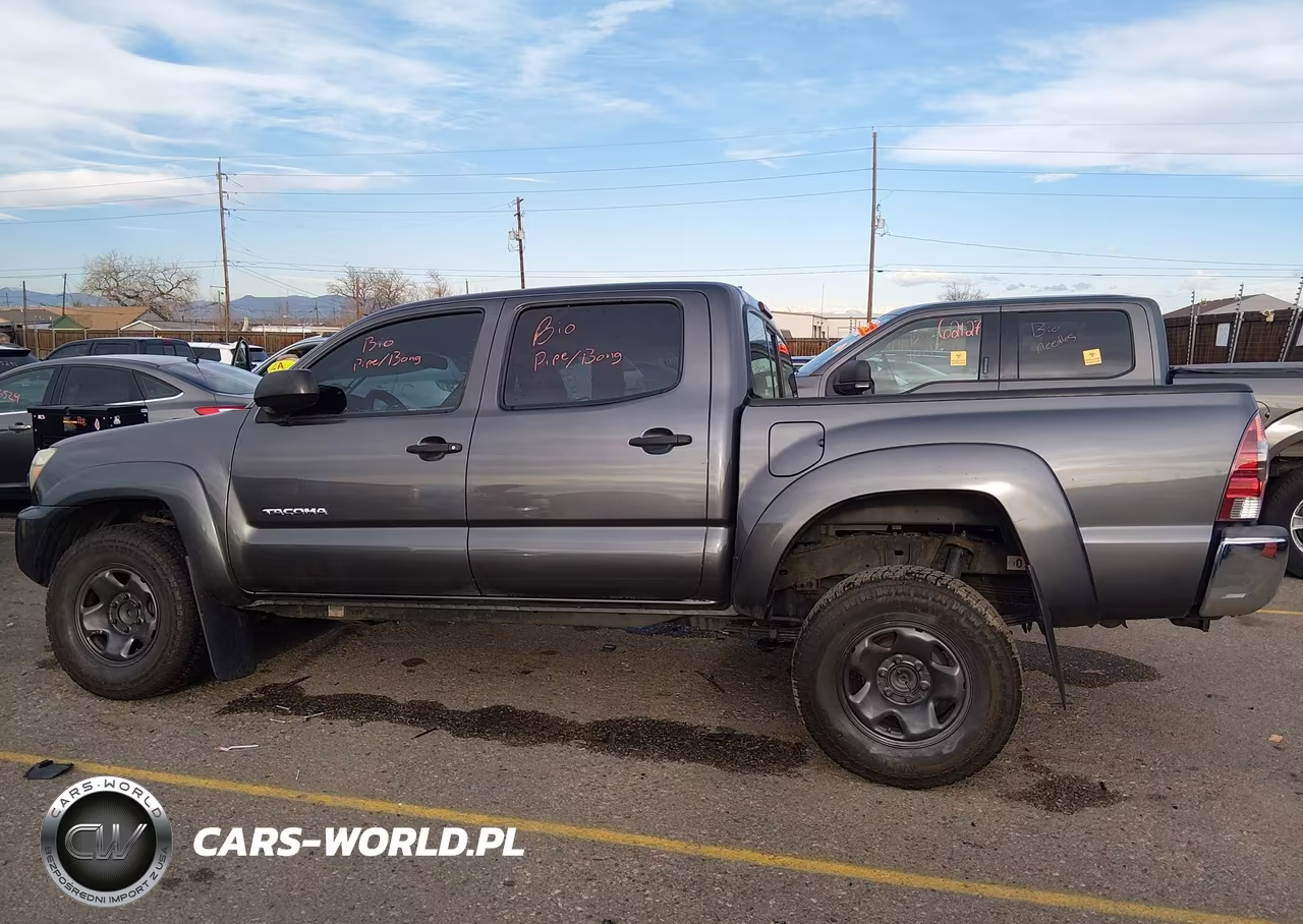 2015 Toyota Tacoma Prerunner V6 VIN:3TMJU4GN9FM179971 - 14