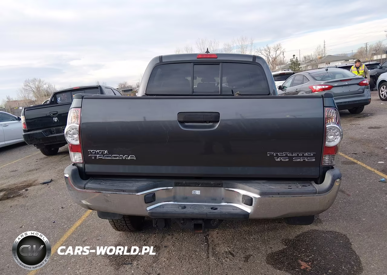 2015 Toyota Tacoma Prerunner V6 VIN:3TMJU4GN9FM179971 - 16