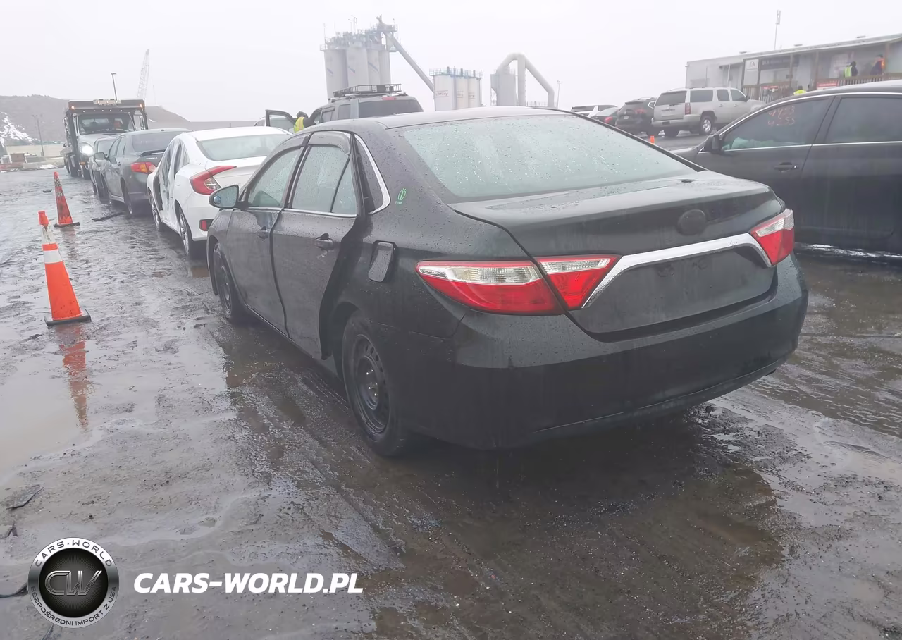 2015 Toyota Camry Hybrid Le VIN:4T1BD1FK5FU172310 - 3