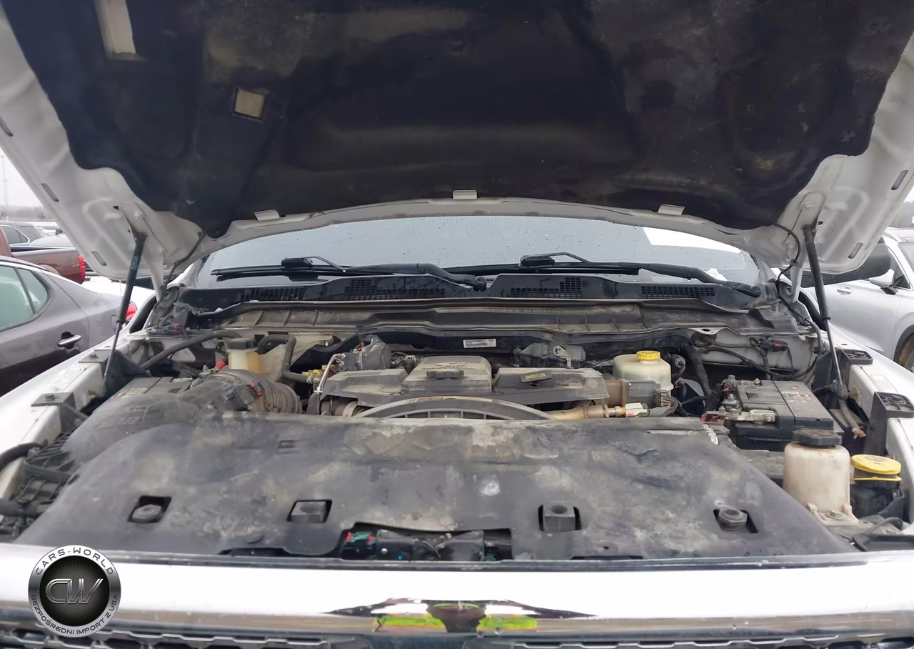 2016 Ram 2500 Laramie VIN:3C6UR5FL8GG375606 - 10