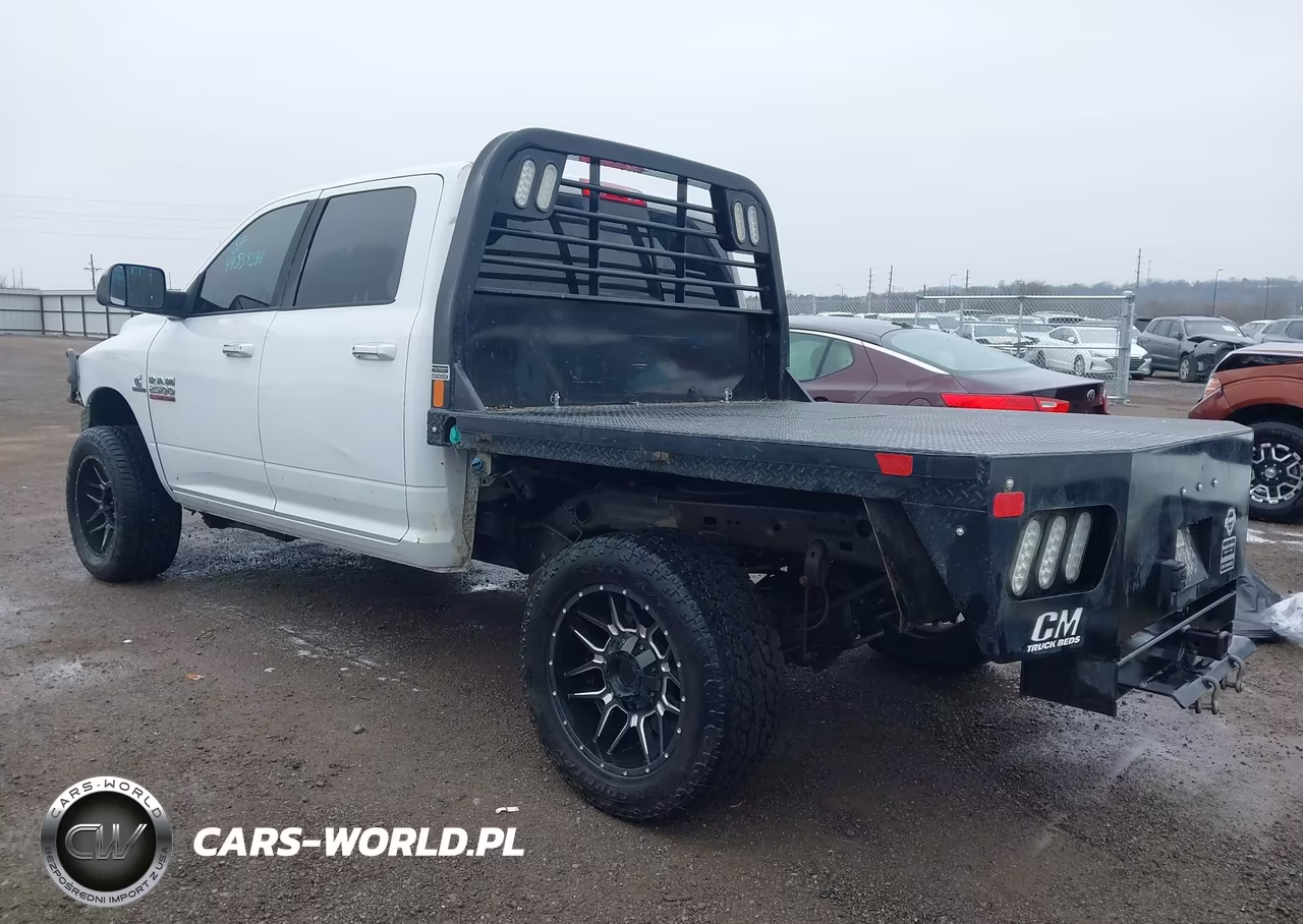 2016 Ram 2500 Laramie VIN:3C6UR5FL8GG375606 - 3