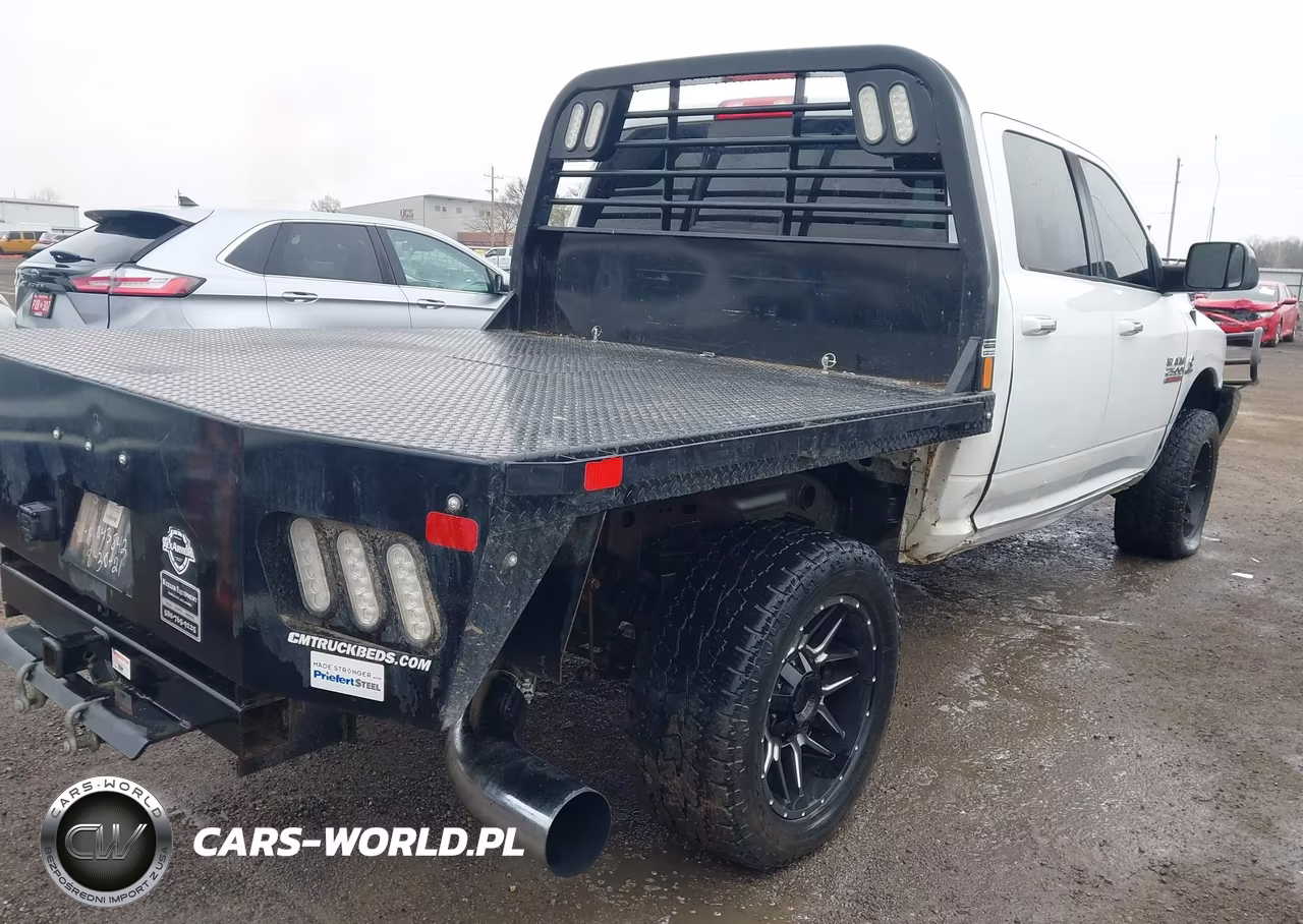 2016 Ram 2500 Laramie VIN:3C6UR5FL8GG375606 - 4