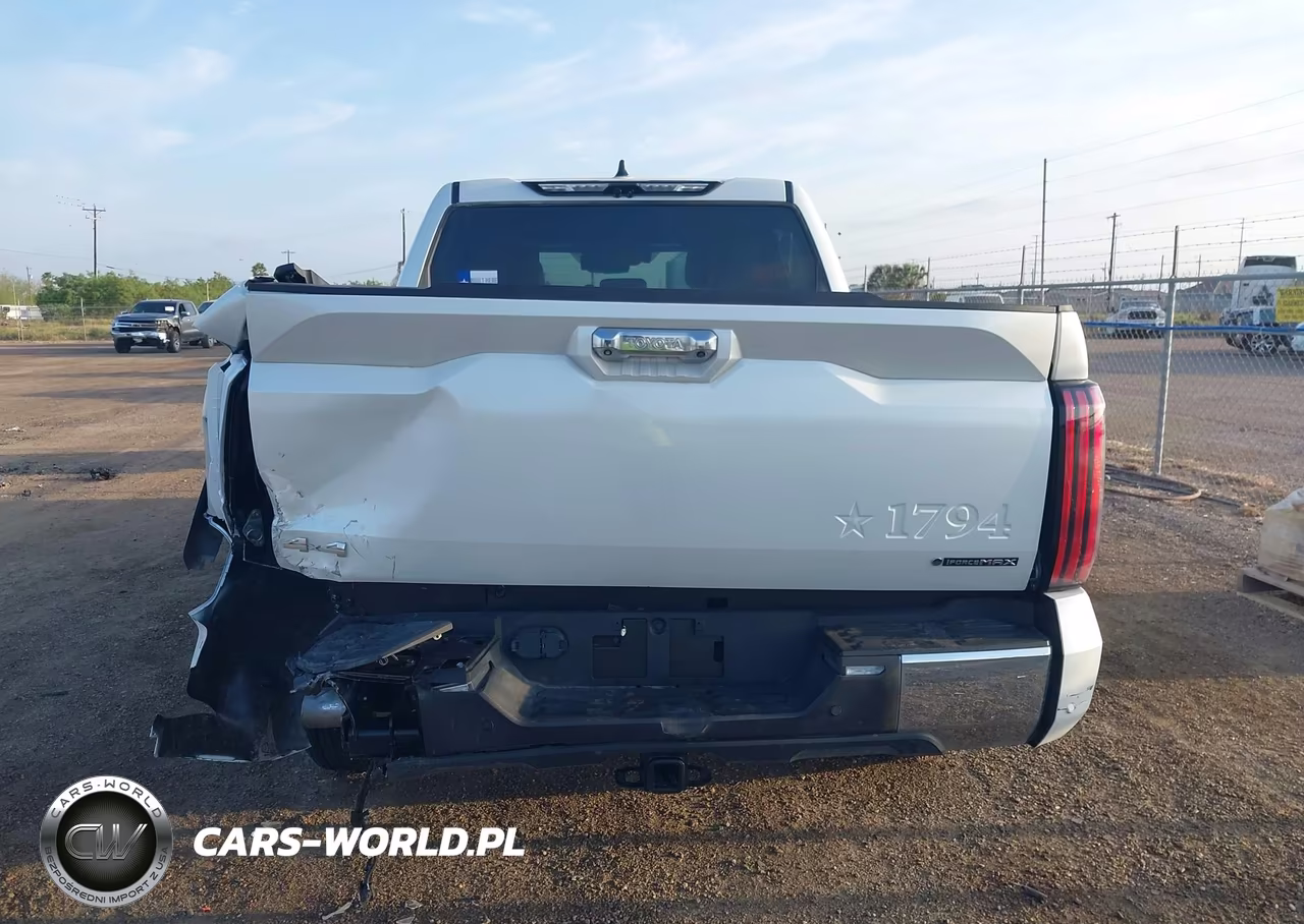 2025 Toyota Tundra Crewmax Platinum-Crewmax 1794 VIN:5TFMC5DB6SX111552 - 16