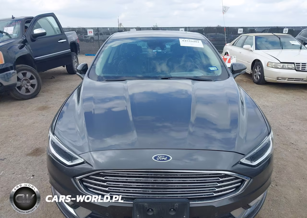 2017 Ford Fusion Energi Titanium VIN:3FA6P0SU9HR379605 - 12
