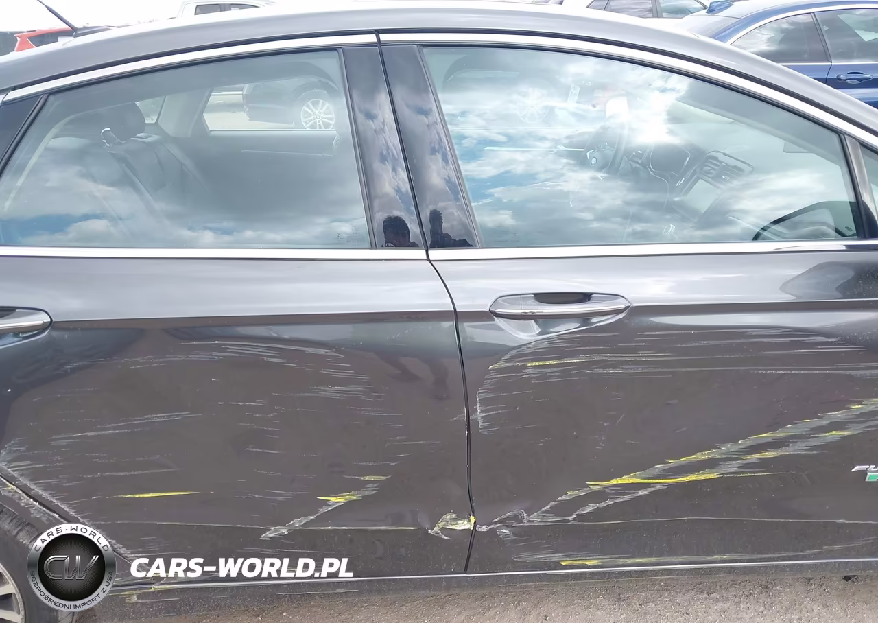 2017 Ford Fusion Energi Titanium VIN:3FA6P0SU9HR379605 - 6