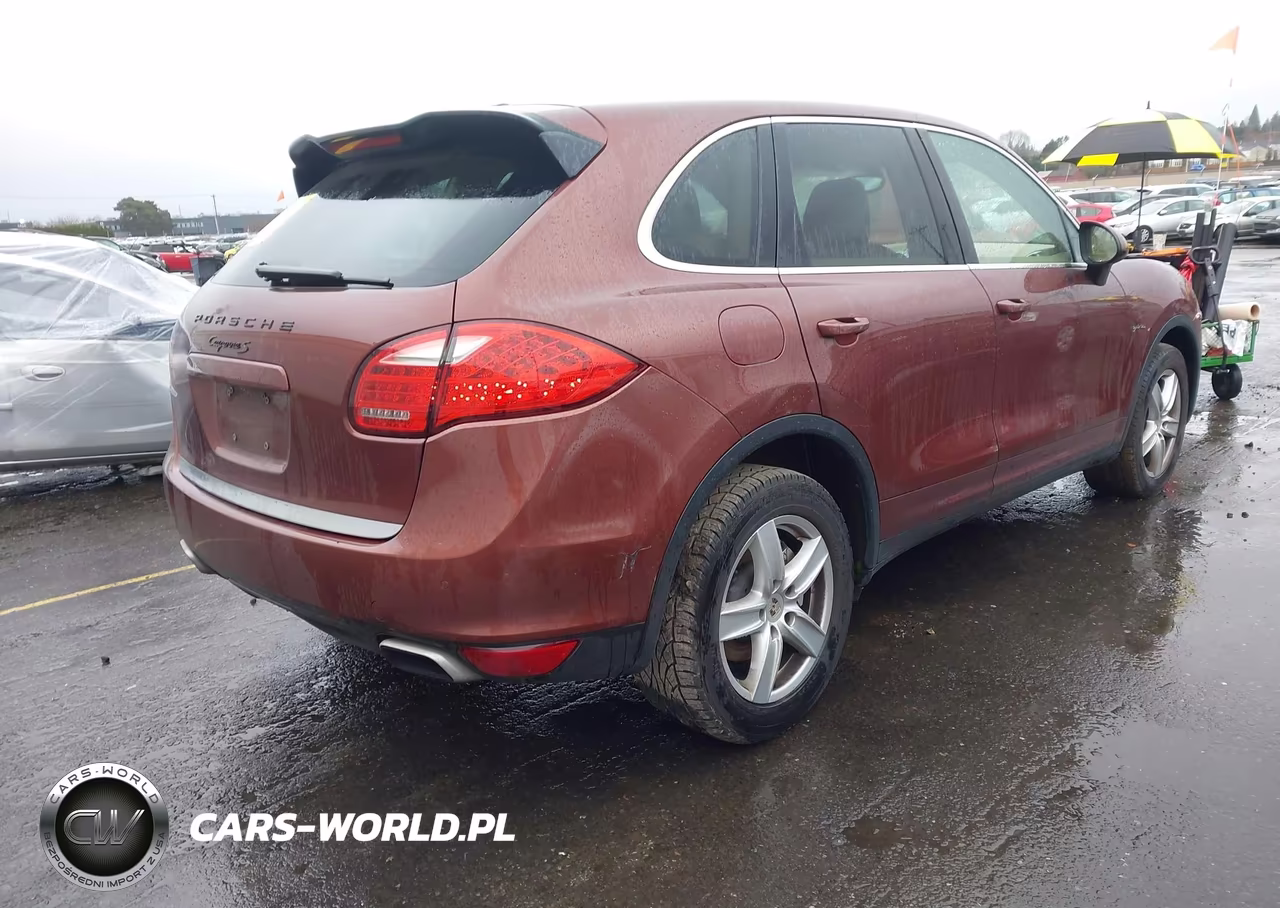 2011 Porsche Cayenne Hybrid S VIN:WP1AE2A29BLA92775 - 4