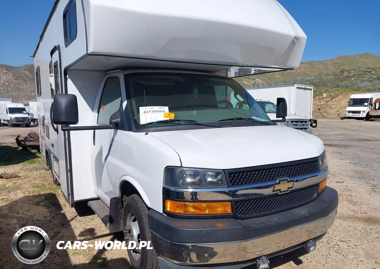 2021 Chevrolet Express Cutaway – zdjęcie 1 z 12