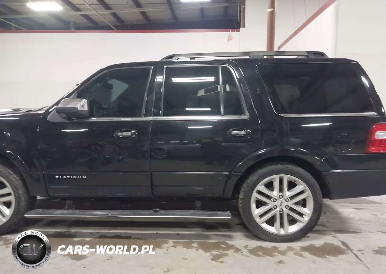 2016 Ford Expedition Platinum VIN:1FMJU1MT7GEF39386 - 14