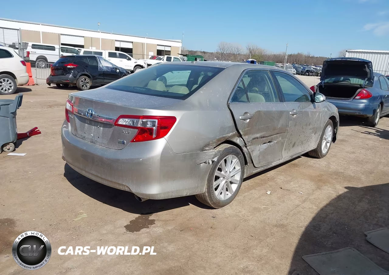 2013 Toyota Camry Hybrid Xle VIN:4T1BD1FK7DU086817 - 4
