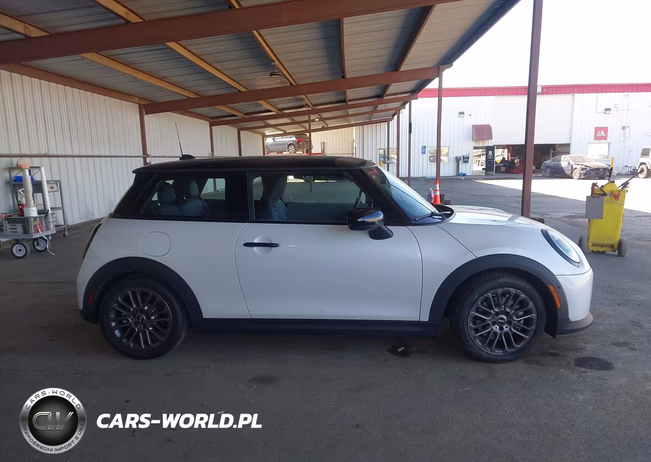 2025 Mini Hardtop Cooper VIN:WMW13GD08S2W46227 - 13