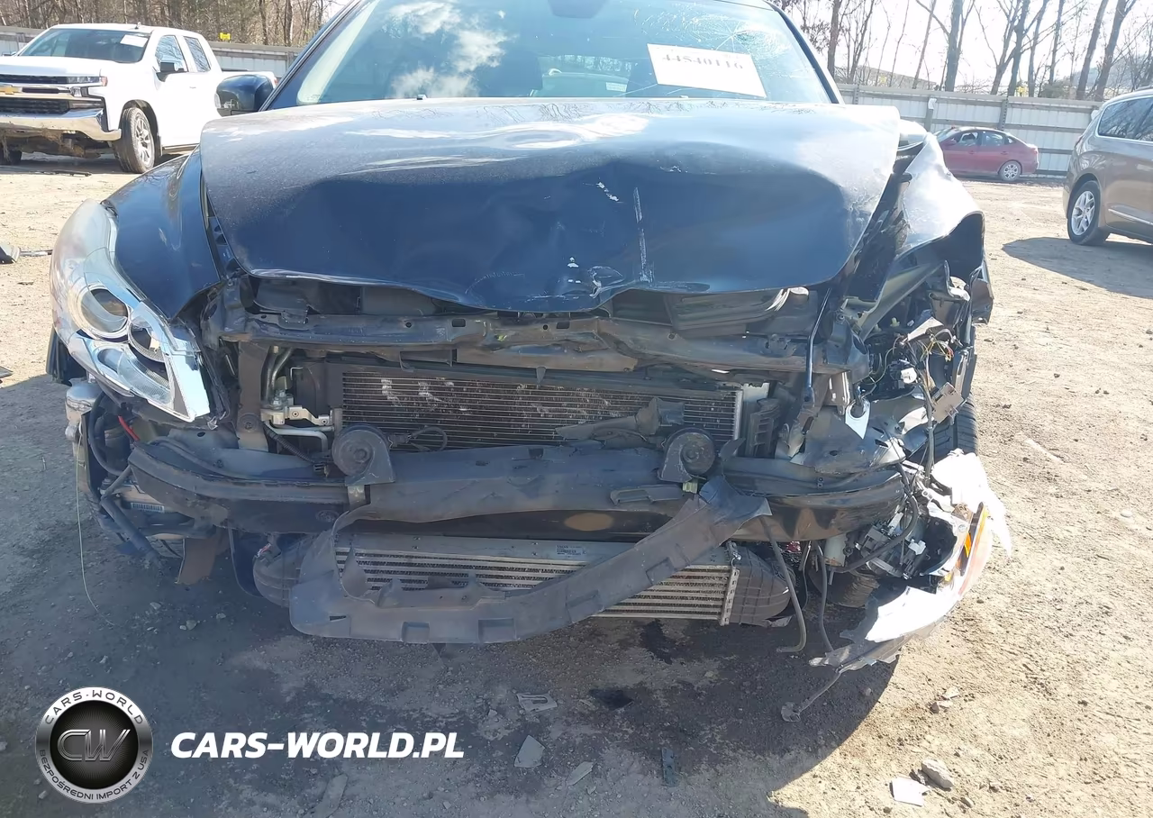 2013 Volvo C30 T5 VIN:YV1672MK6D2306640 - 6