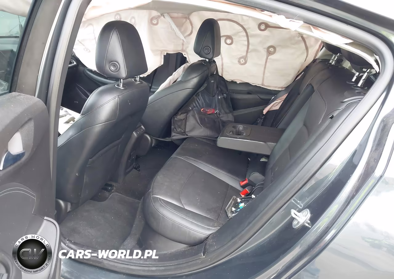 2017 Chevrolet Cruze Premier Auto VIN:3G1BF6SM1HS551187 - 8