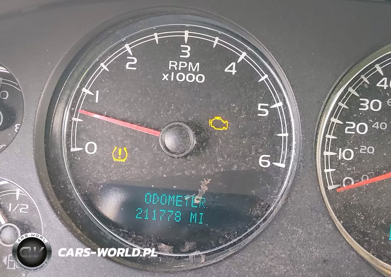 2007 Chevrolet Tahoe Ls VIN:1GNFC13CX7J381980 - 15
