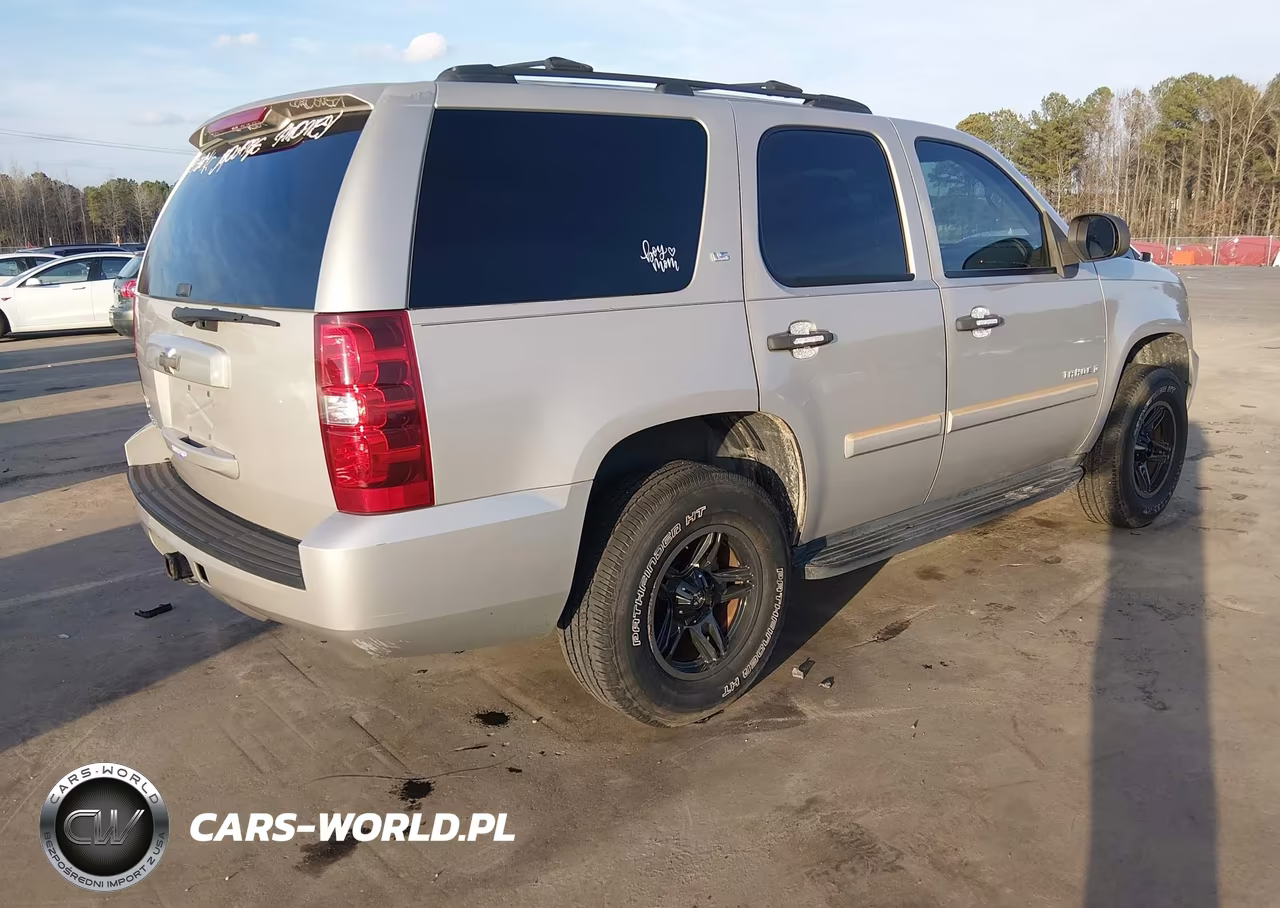 2007 Chevrolet Tahoe Ls VIN:1GNFC13CX7J381980 - 4