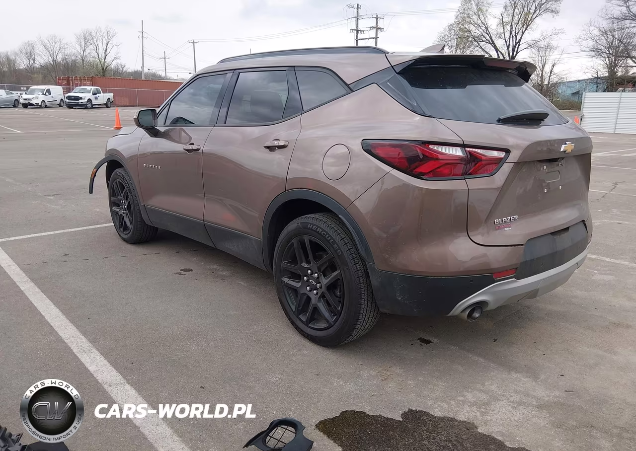 2019 Chevrolet Blazer VIN:3GNKBDRS5KS693648 - 3