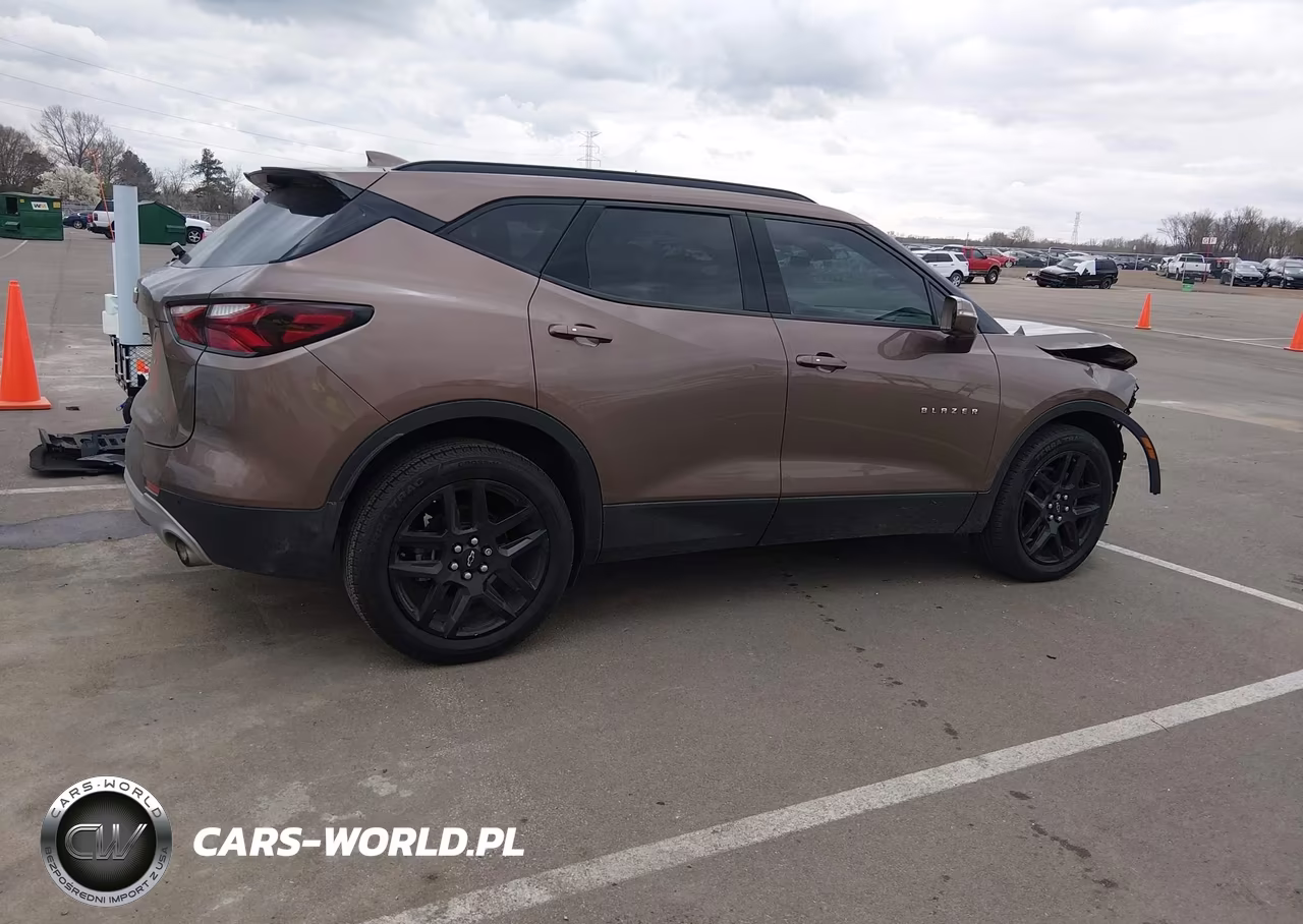 2019 Chevrolet Blazer VIN:3GNKBDRS5KS693648 - 4