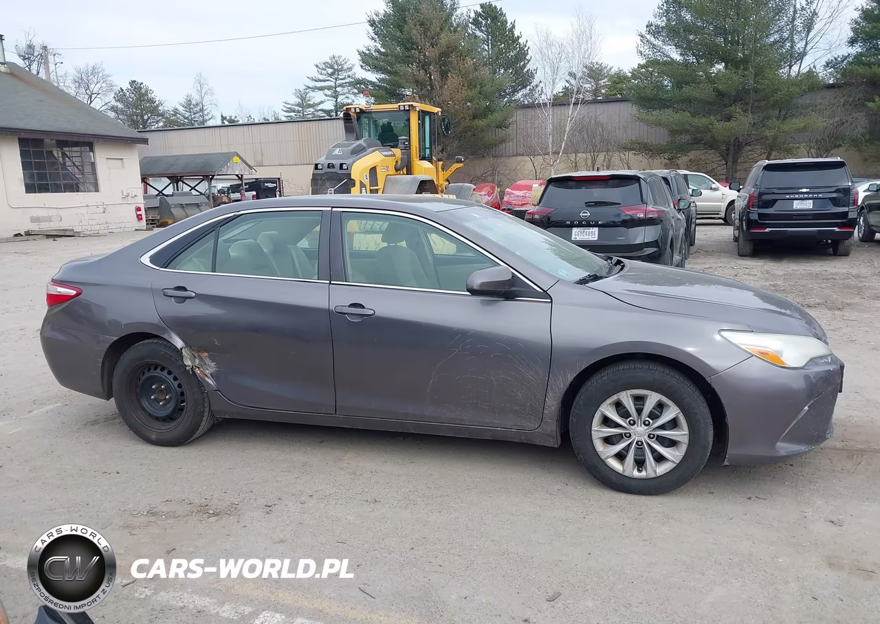 2015 Toyota Camry Le VIN:4T1BF1FK2FU053608 - 13