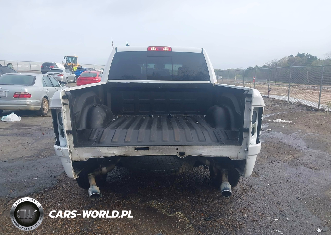 2018 Ram 1500 Big Horn 4X2 5'7 Box VIN:1C6RR6LMXJS225604 - 17