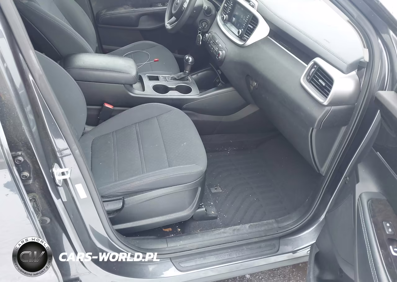 2018 Kia Sorento 2.4L Lx VIN:5XYPGDA3XJG348636 - 5