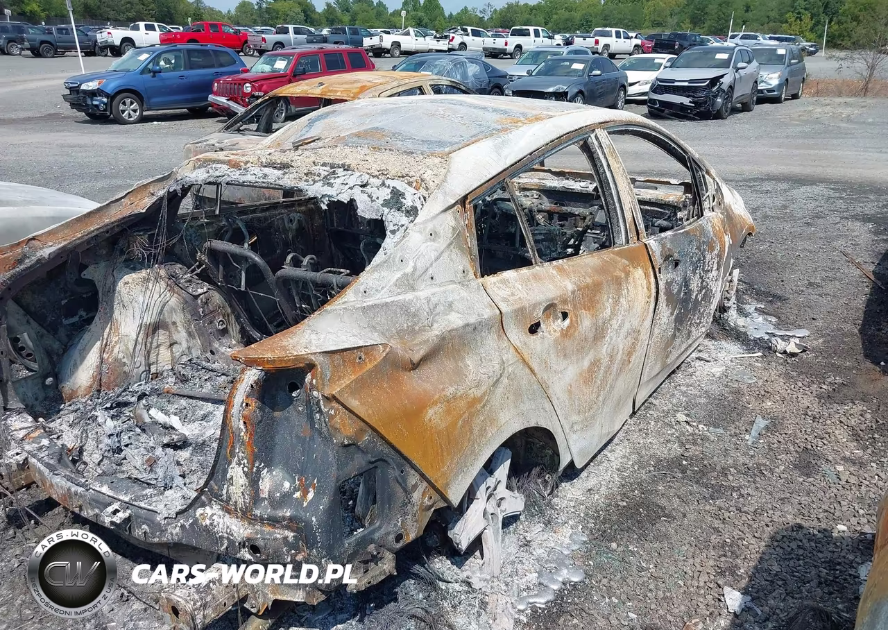 2019 Toyota Prius Xle VIN:JTDKARFUXK3084995 - 4