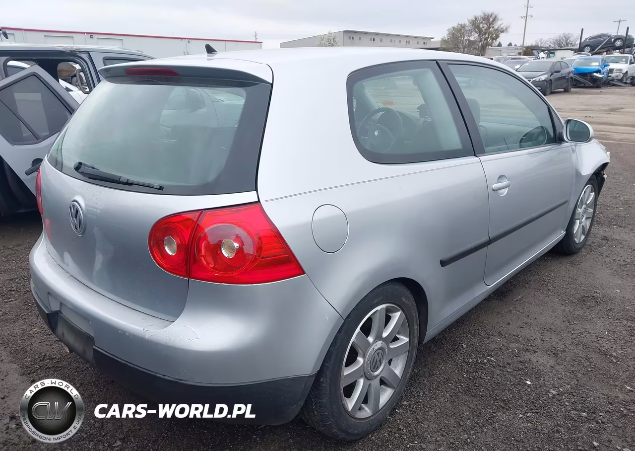2007 Volkswagen Rabbit 2-Door VIN:WVWBR71KX7W213682 - 4