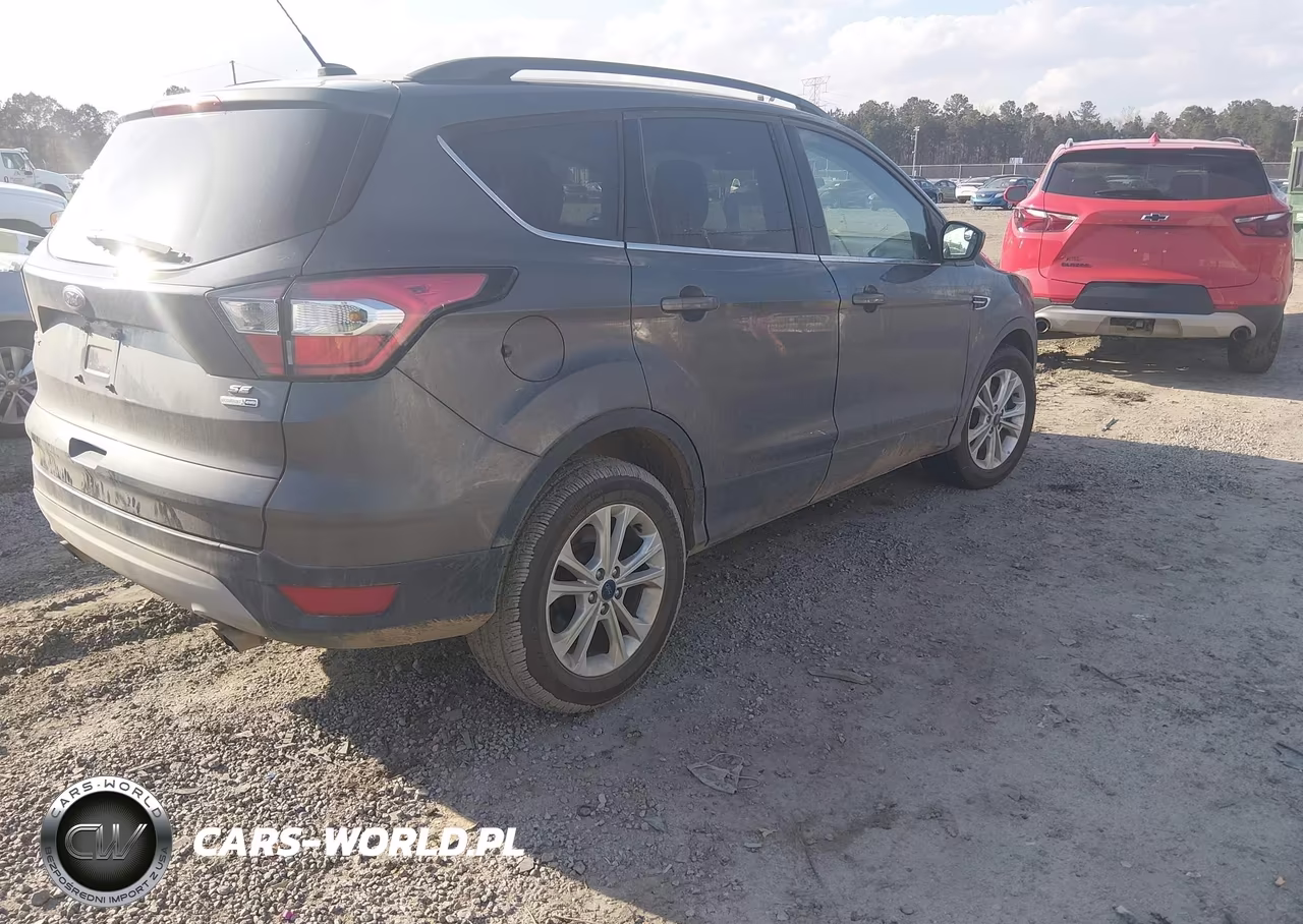2018 Ford Escape Se VIN:1FMCU9G96JUC41416 - 4
