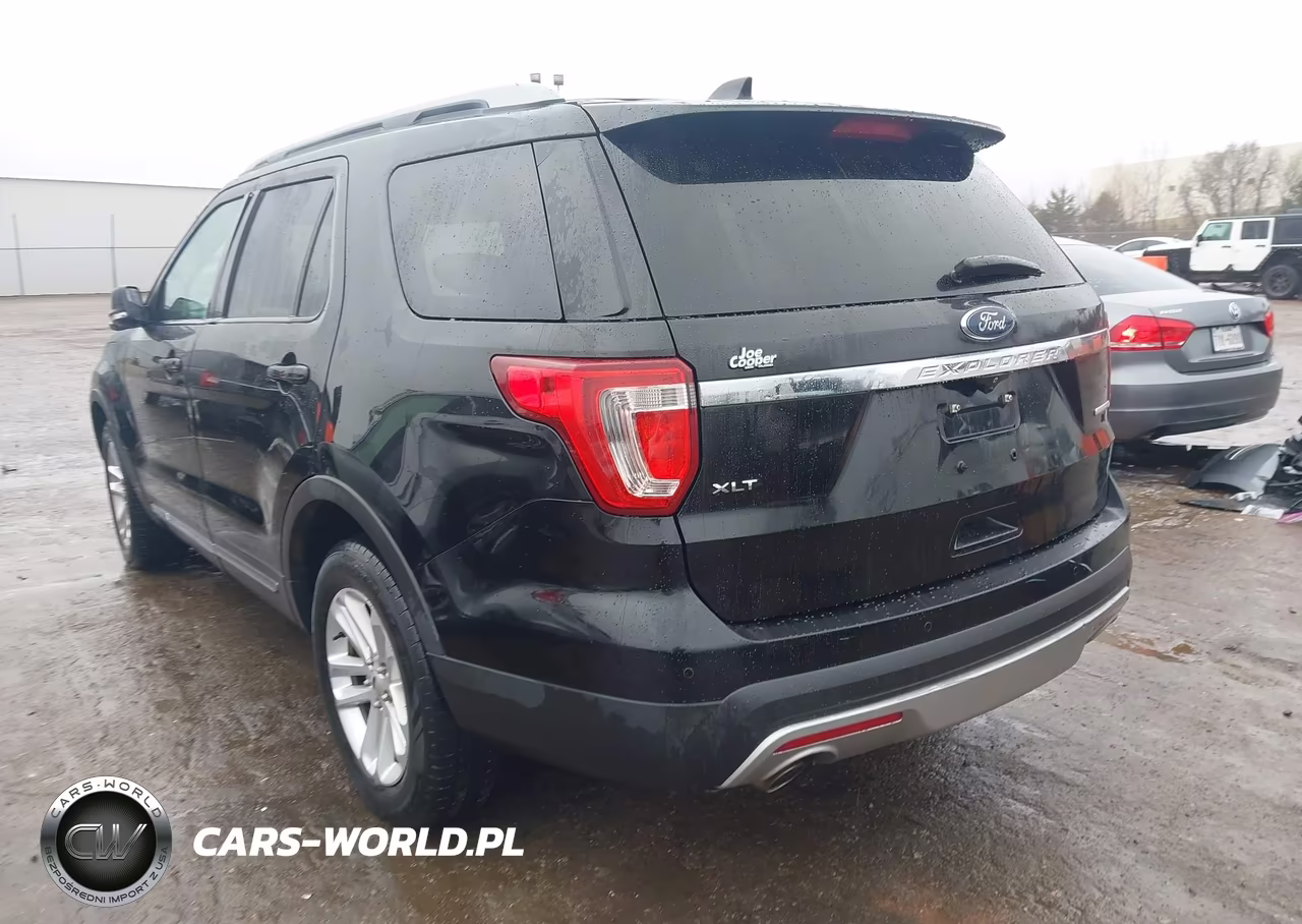 2016 Ford Explorer Xlt VIN:1FM5K7D88GGC40323 - 3