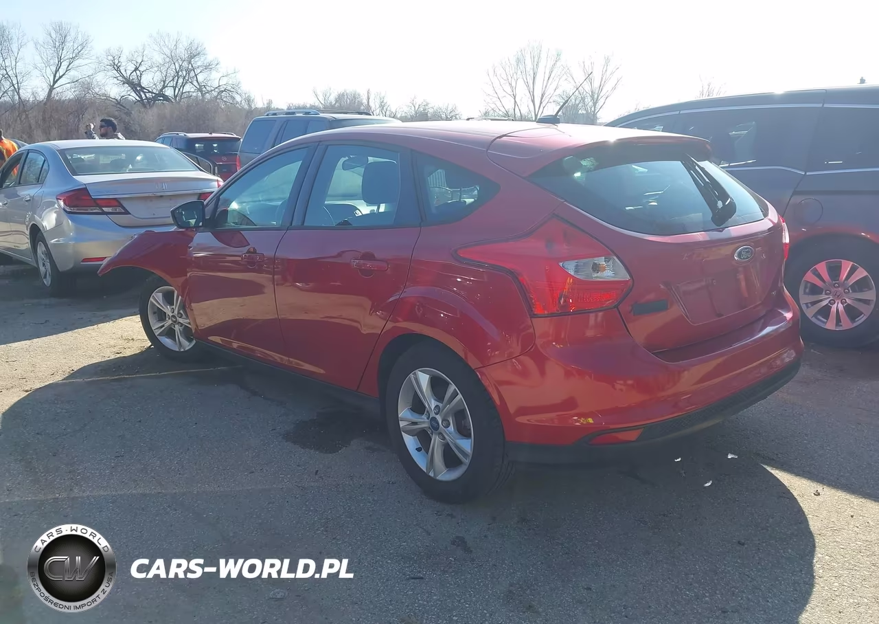 2012 Ford Focus Se VIN:1FAHP3K27CL318995 - 3