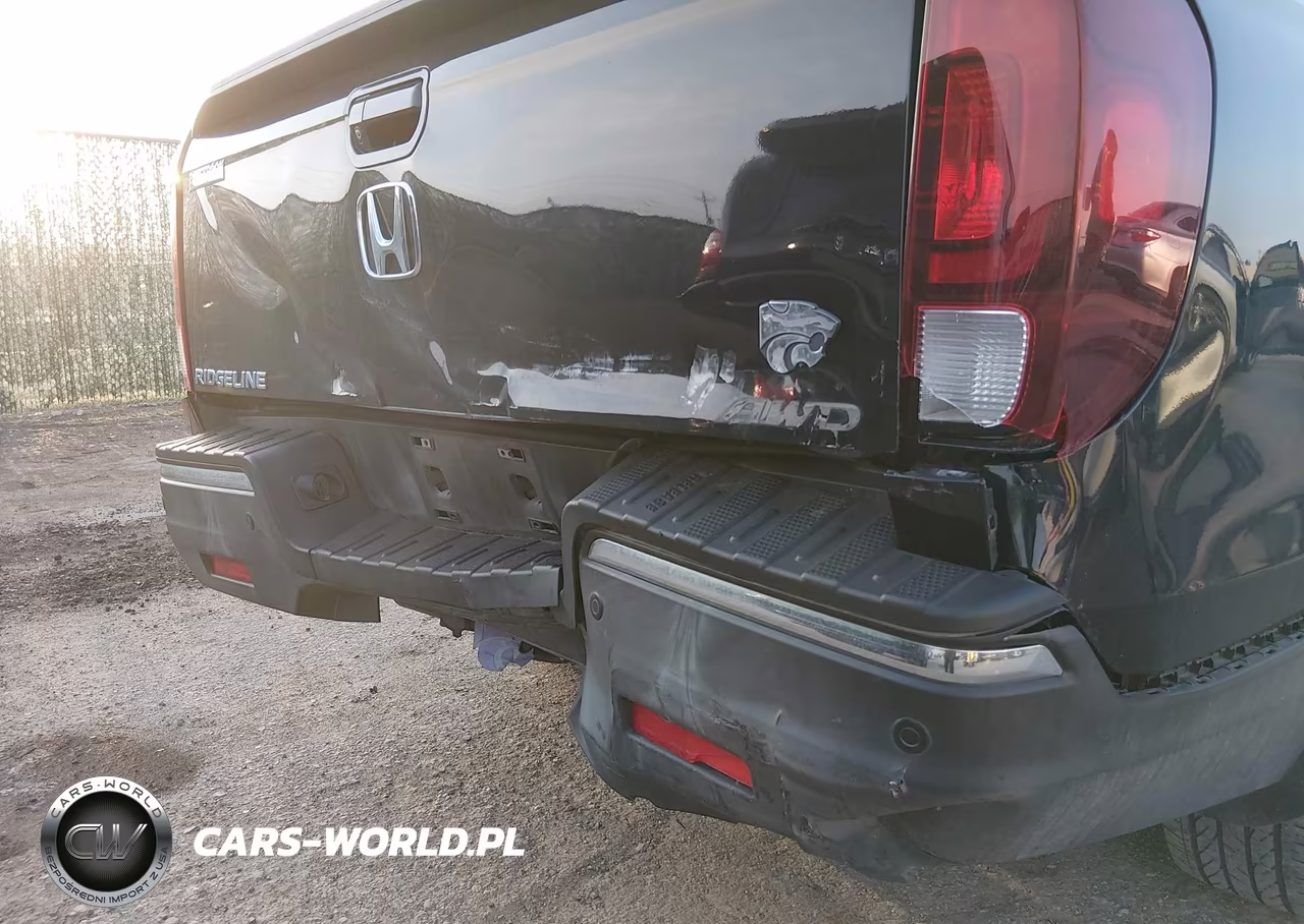 2017 Honda Ridgeline Rtl-E VIN:5FPYK3F78HB015885 - 18