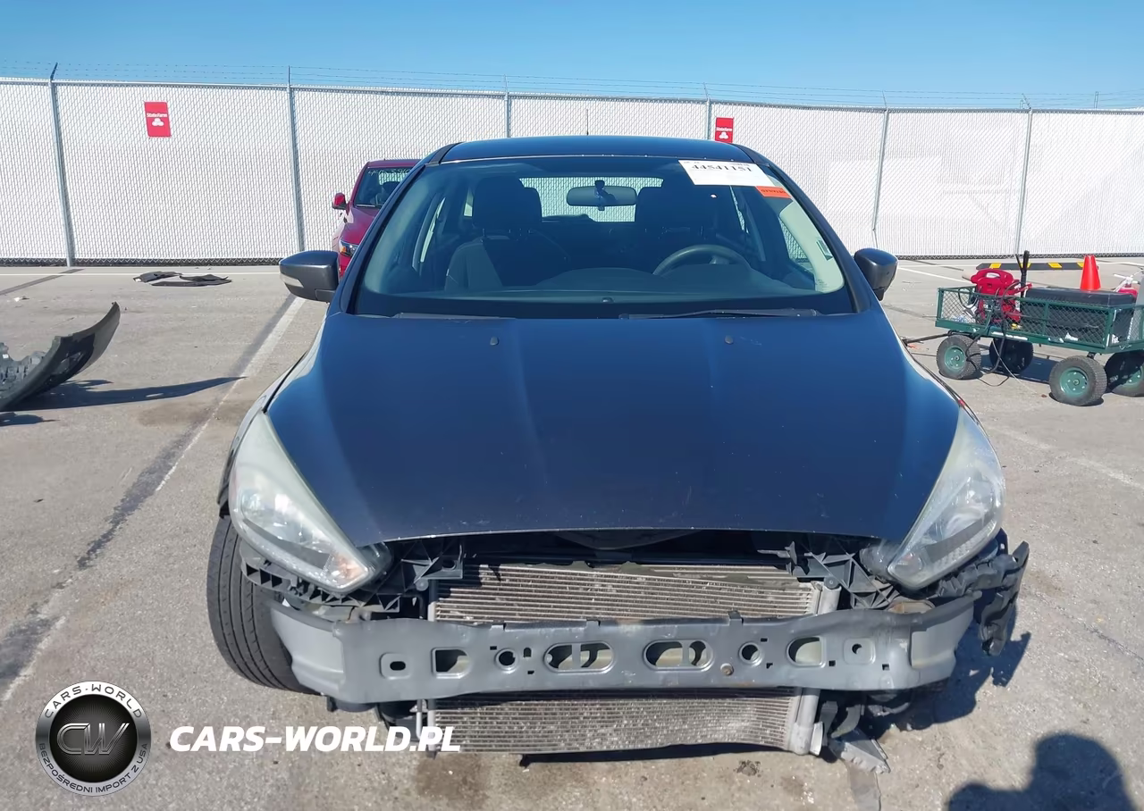 2017 Ford Focus Se VIN:1FADP3K23HL258817 - 13