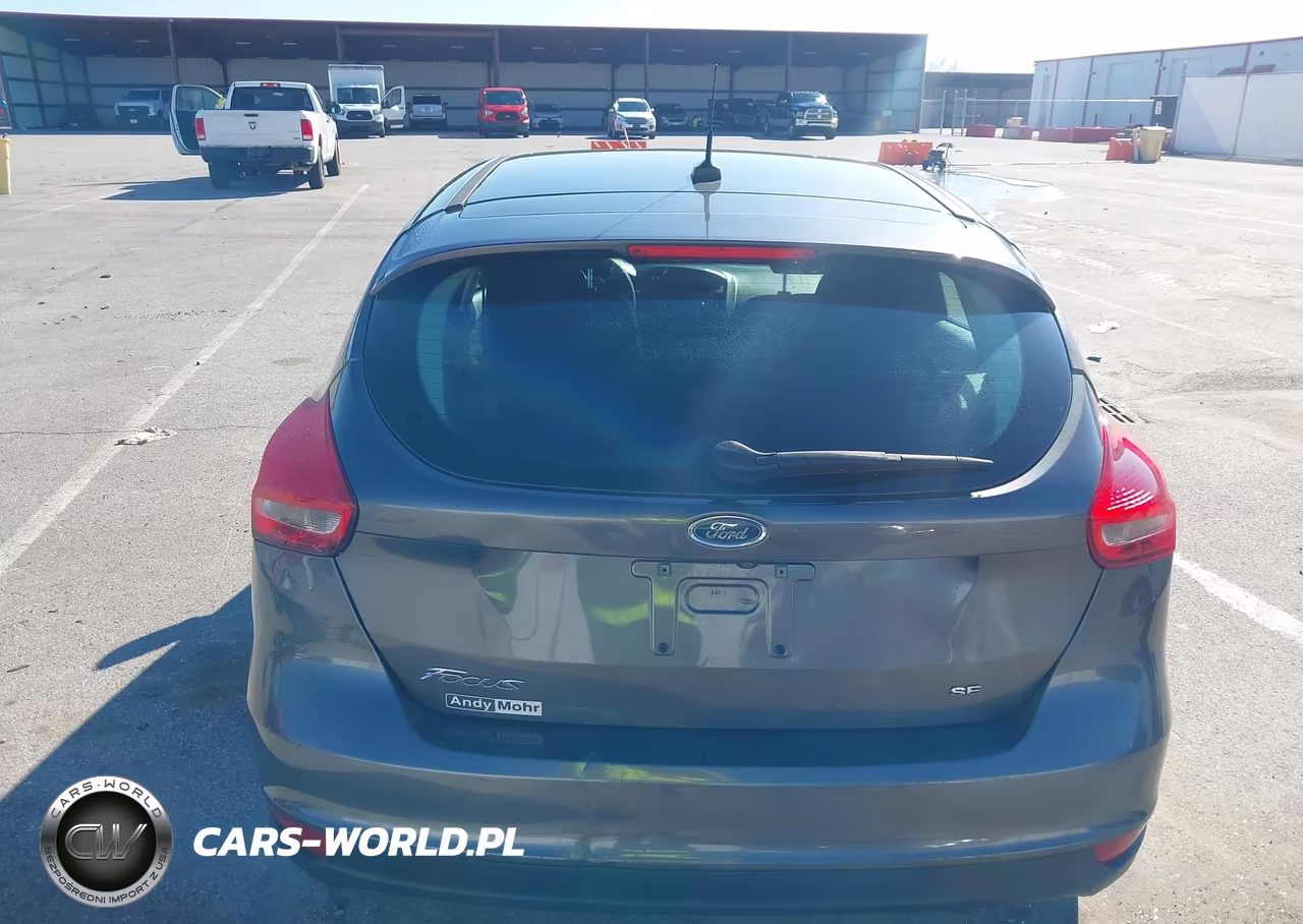 2017 Ford Focus Se VIN:1FADP3K23HL258817 - 17