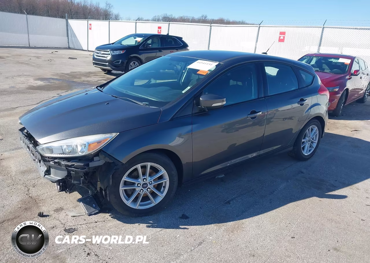 2017 Ford Focus Se VIN:1FADP3K23HL258817 - 2