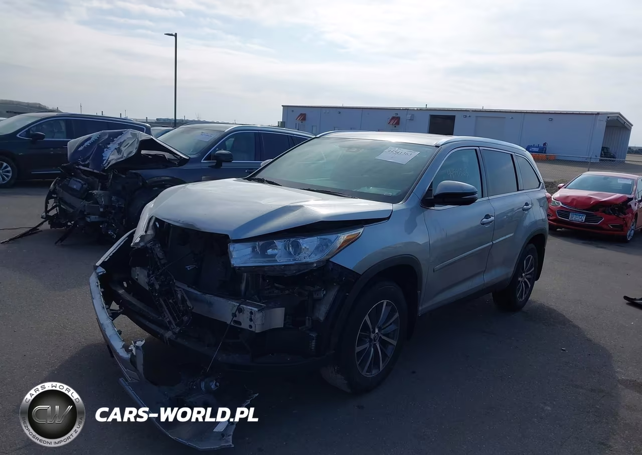 2019 Toyota Highlander Xle VIN:5TDJZRFH5KS930987 - 2