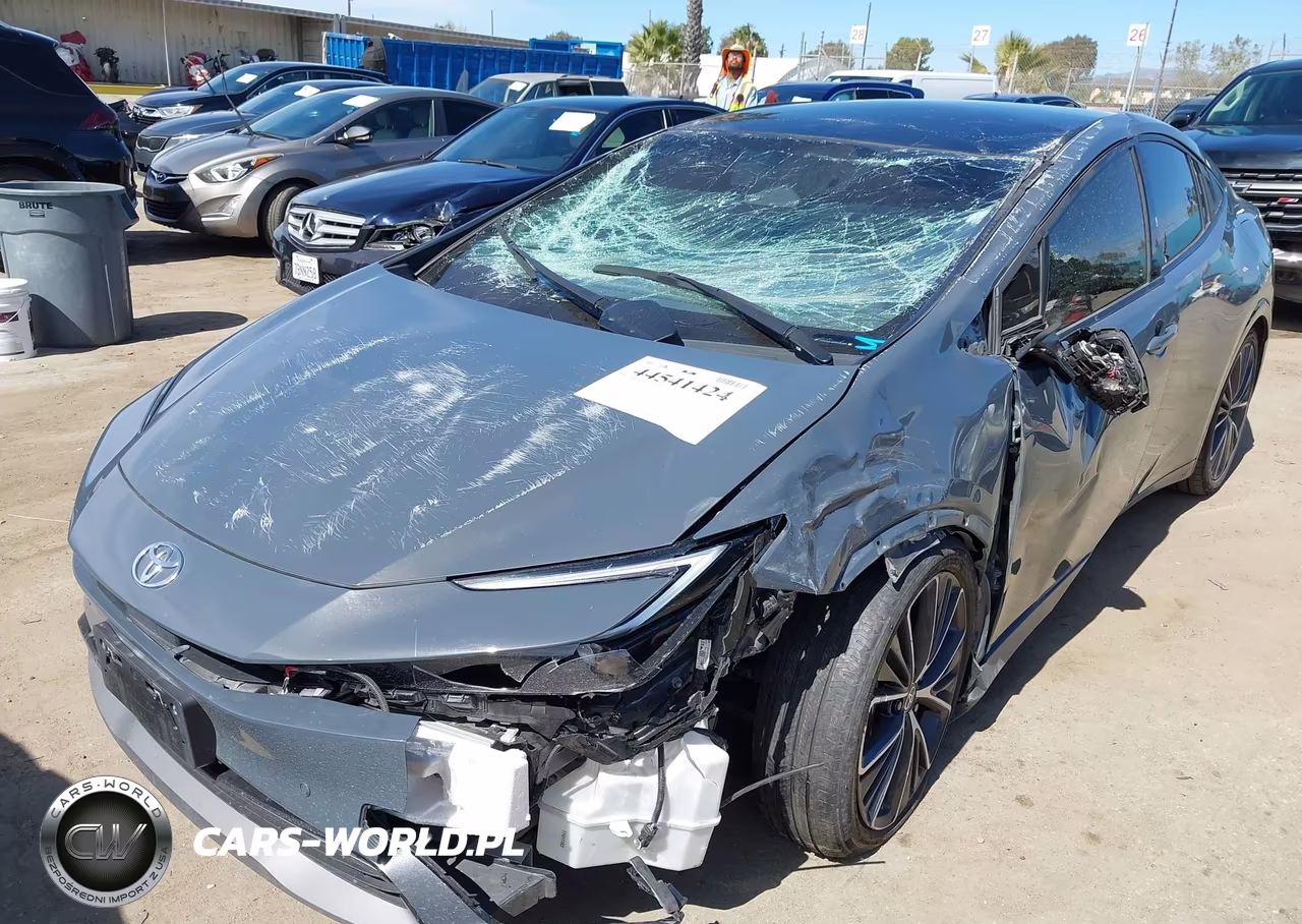 2024 Toyota Prius Xle VIN:JTDACAAU6R3020283 - 6