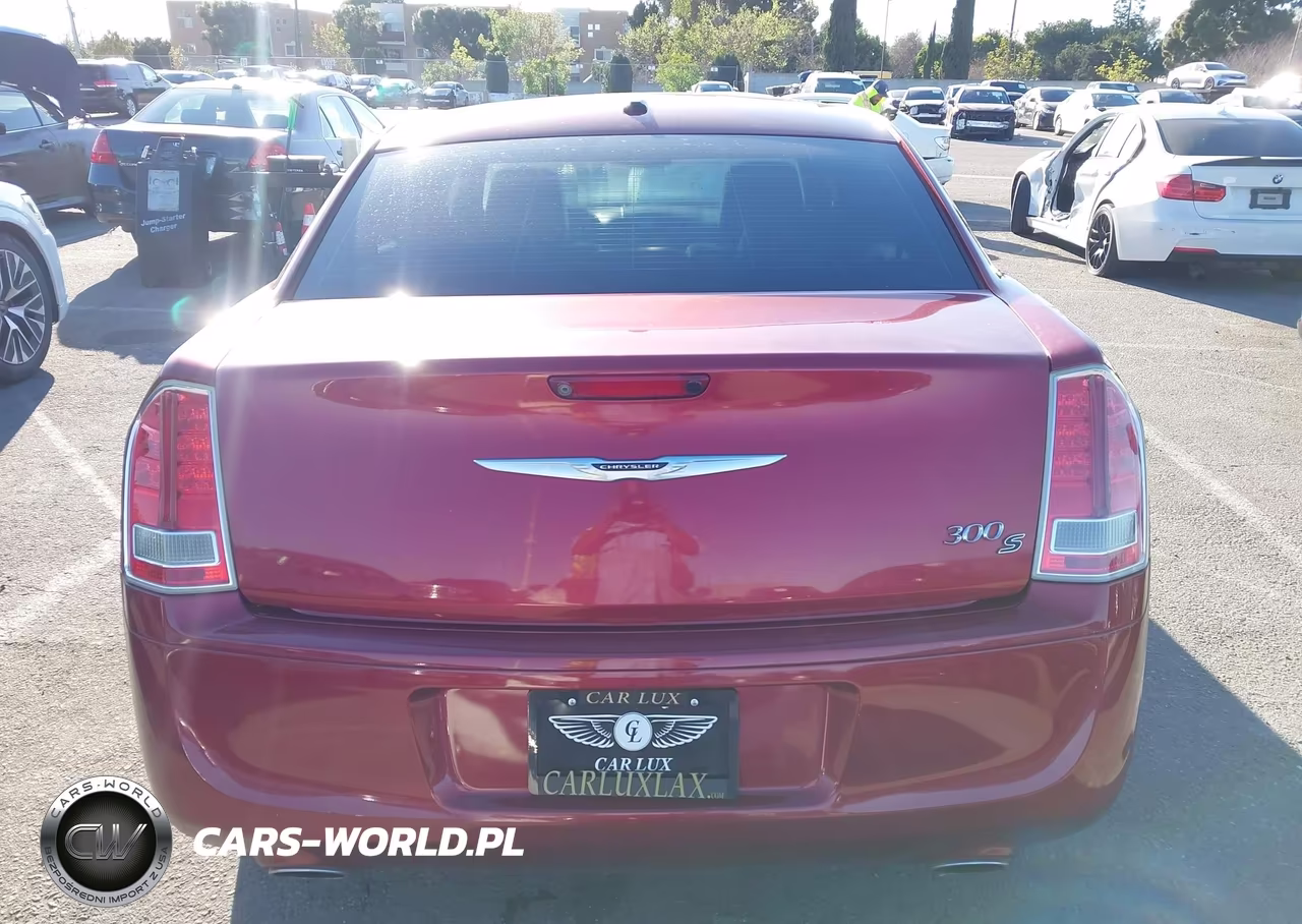 2014 Chrysler 300 300S VIN:2C3CCABT1EH200300 - 16