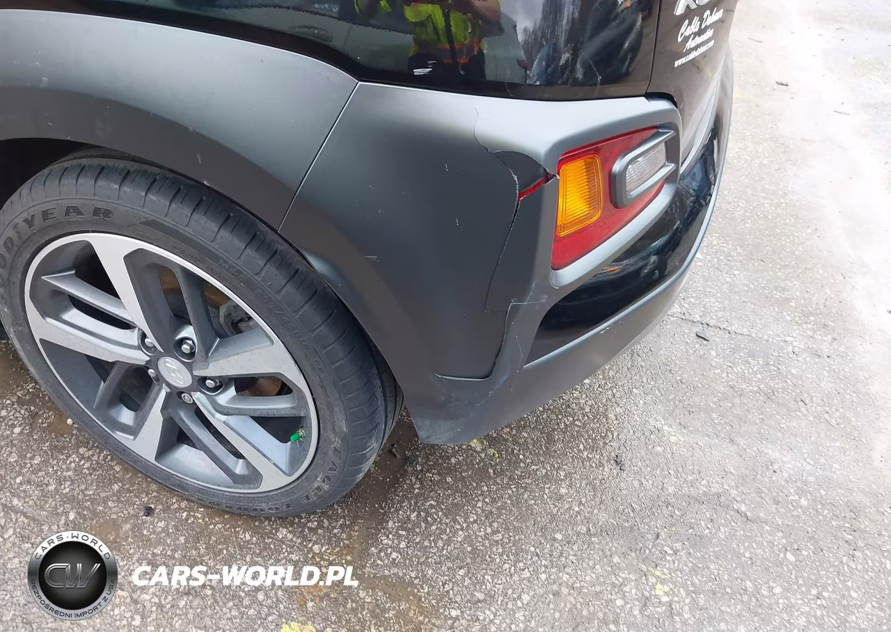2021 Hyundai Kona Limited VIN:KM8K33A56MU628358 - 17